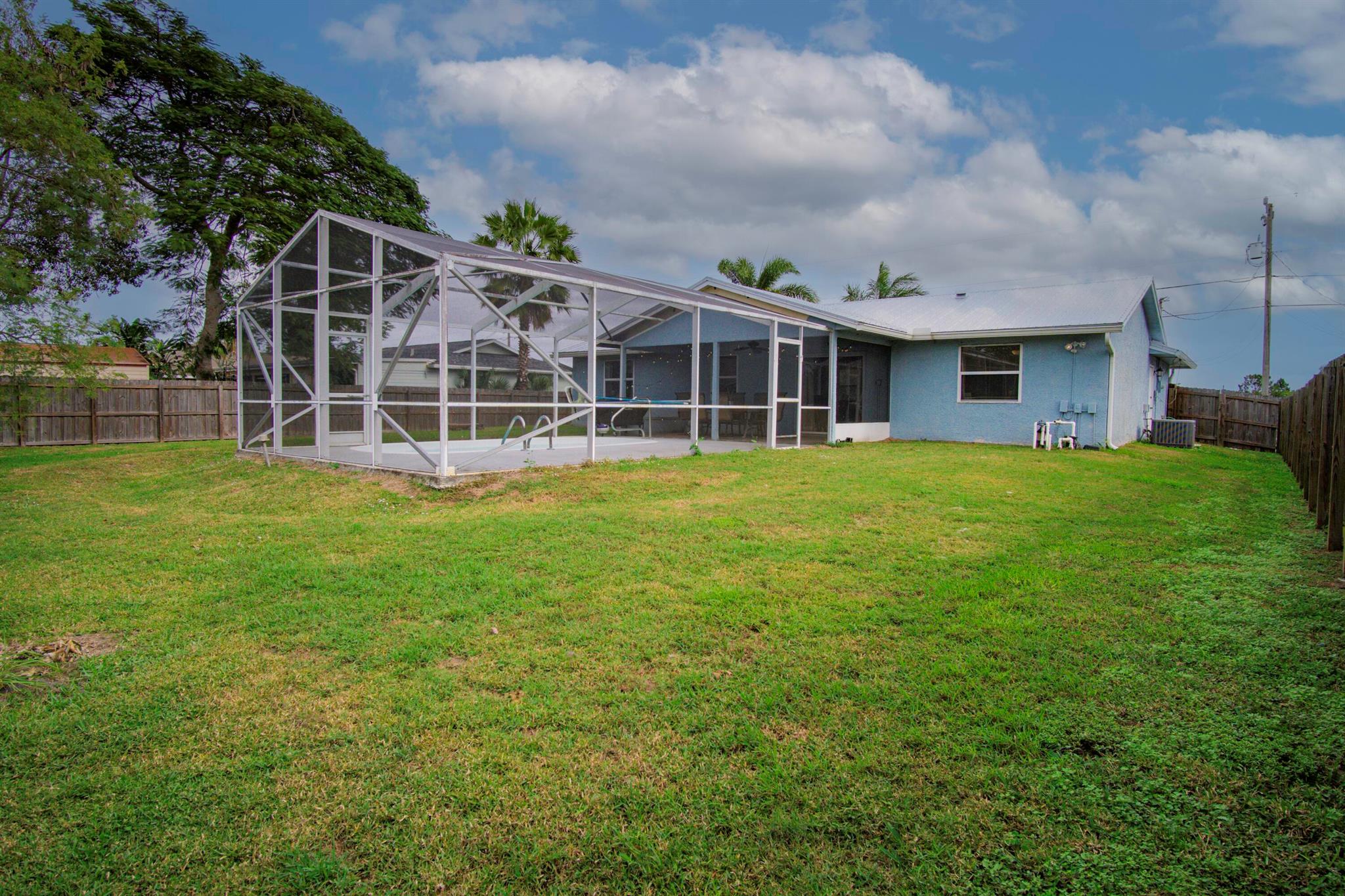 PORT ST LUCIE SECTION 33 - Residential