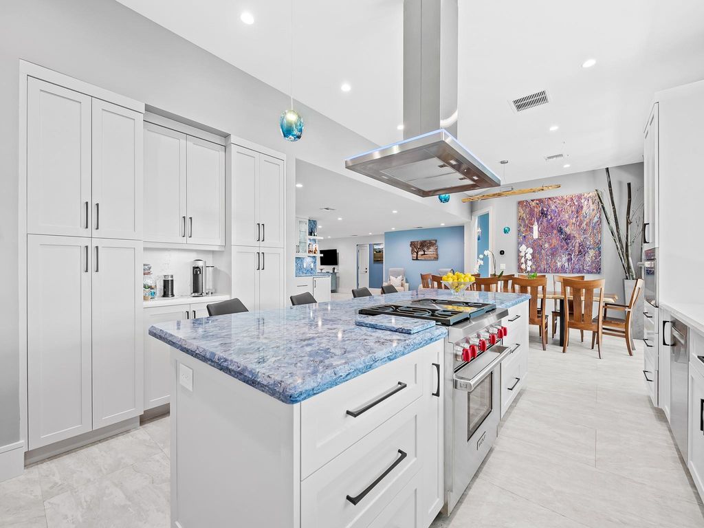 Photo of 2754 NE 31st Court, Lighthouse Point, FL 33064 (MLS # B26020430)