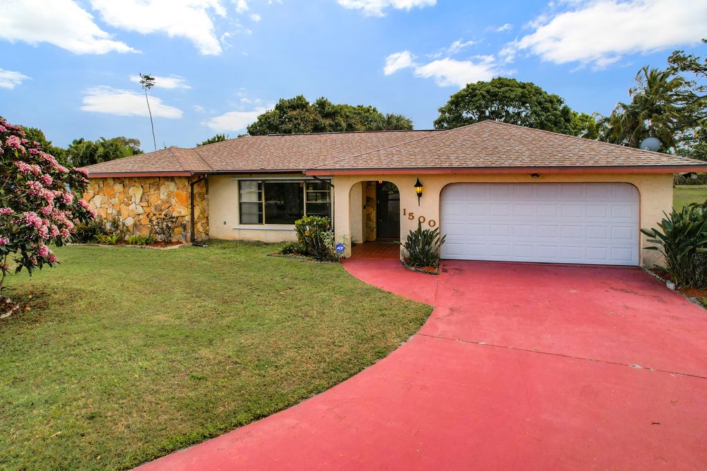 Photo of 1500 SE Sinbad Avenue Ave, Port St Lucie, FL 34952 (MLS # R10779291)