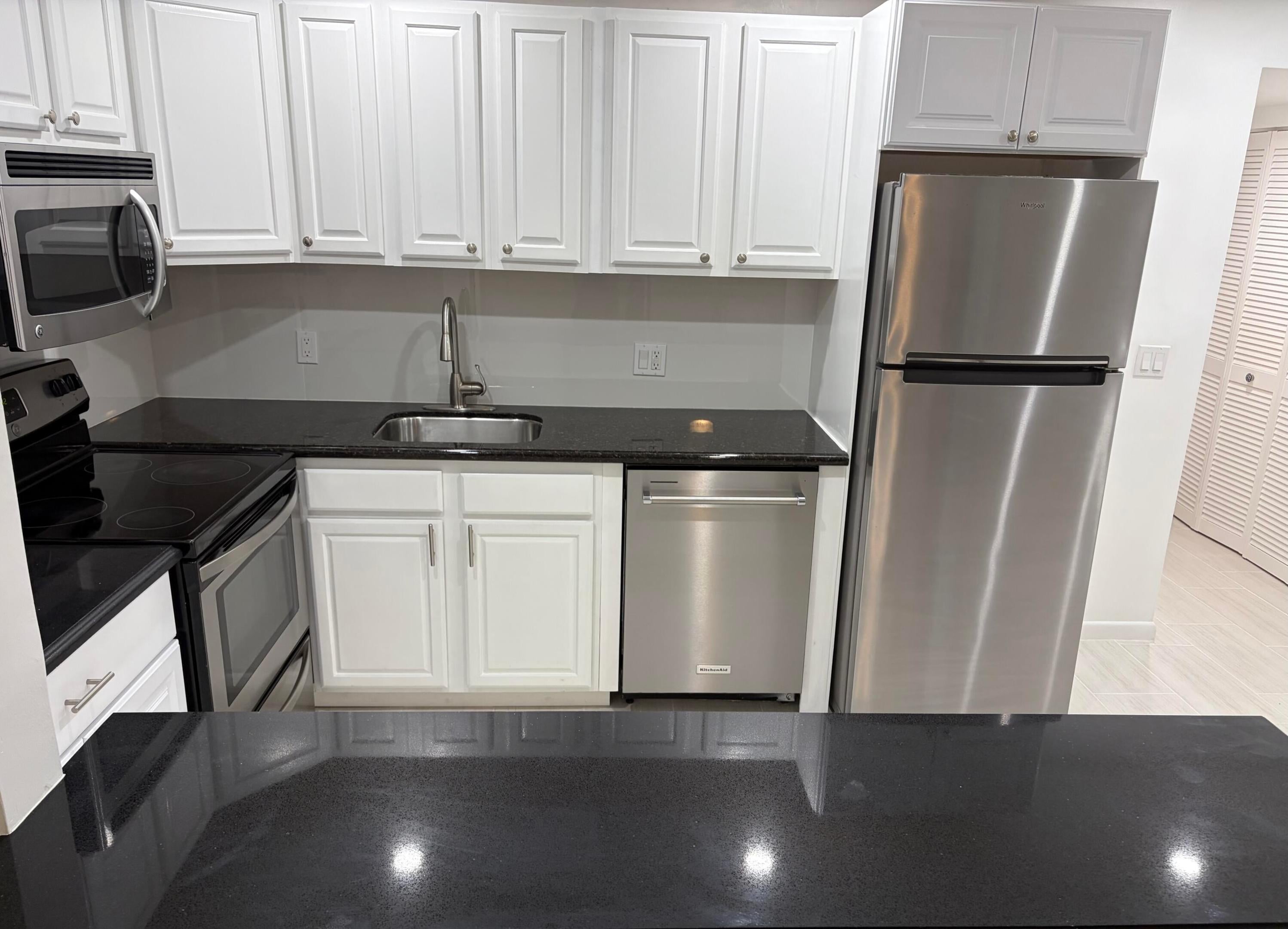 253 NEWPORT P 253