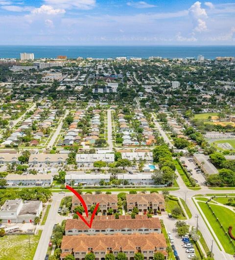 A home in Deerfield Beach