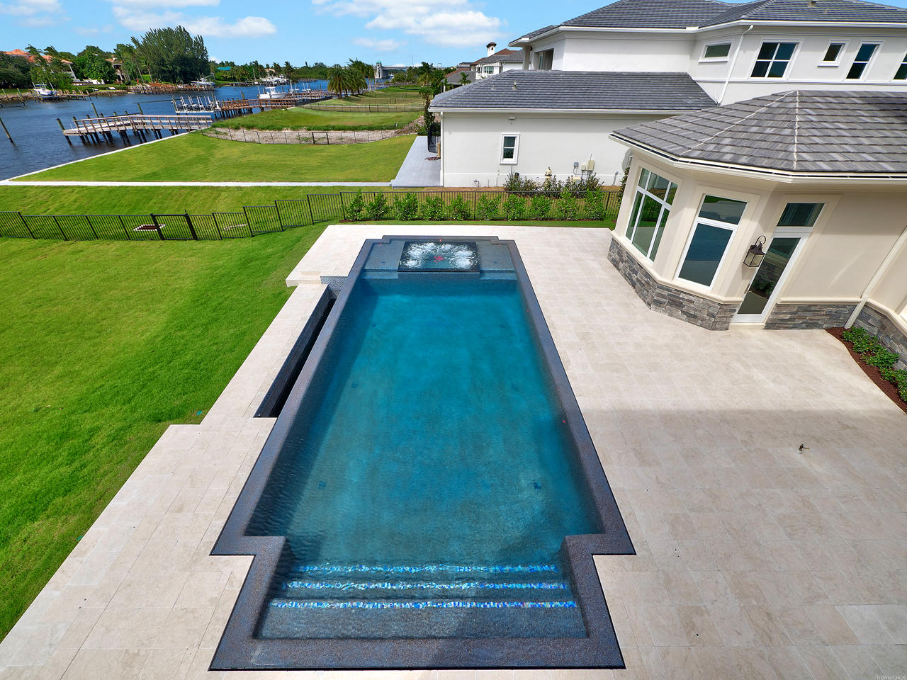 Frenchman's Harbor - Residential