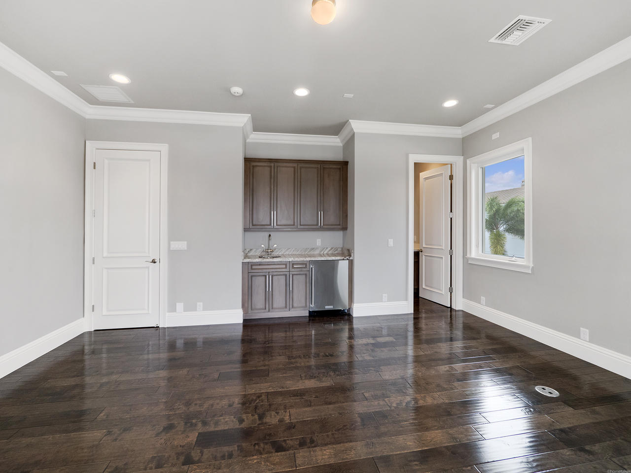 Frenchman's Harbor - Residential