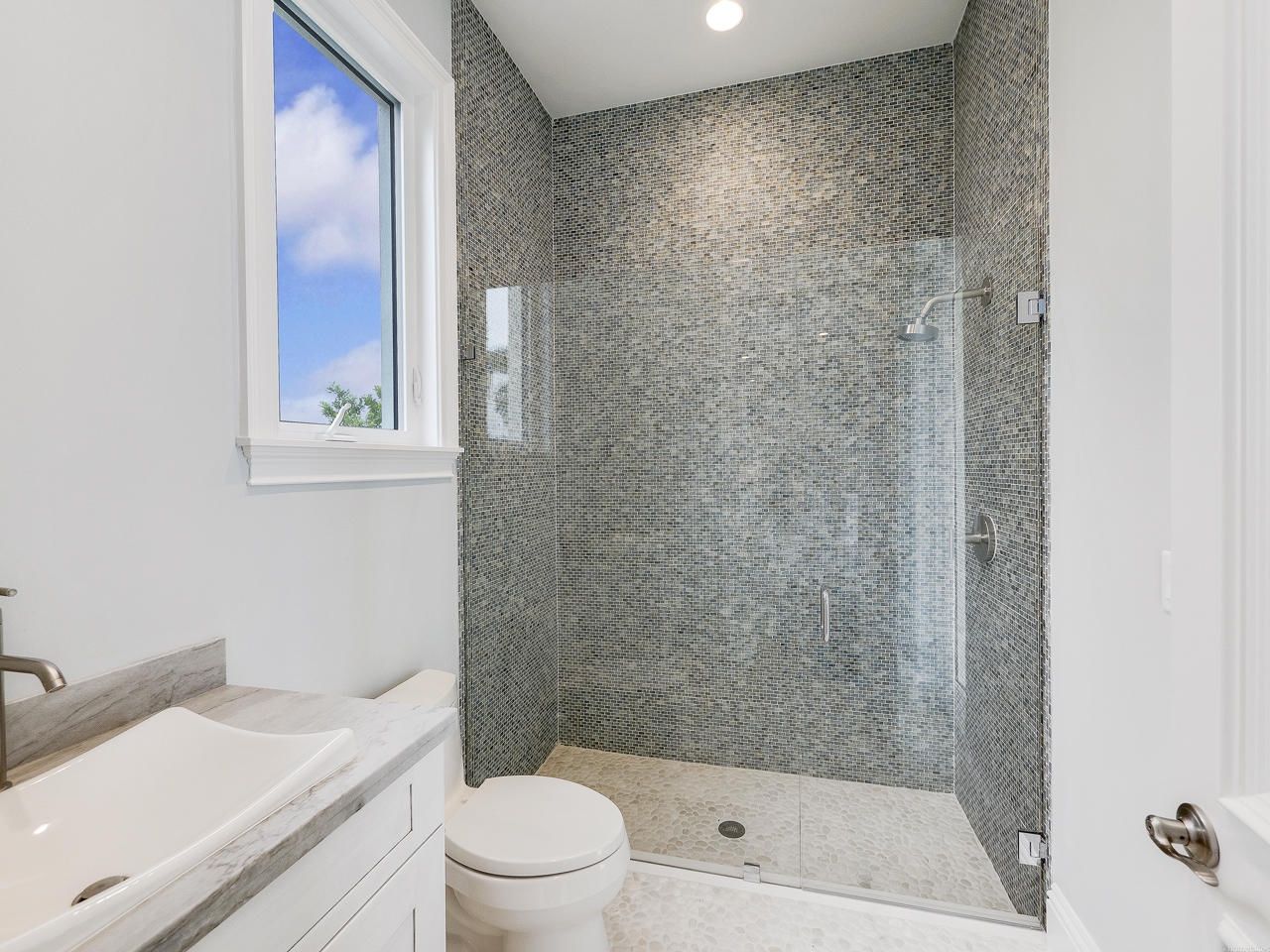 Frenchman's Harbor - Residential