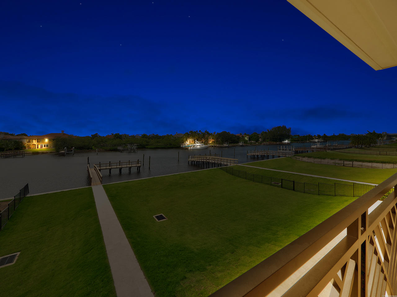 Frenchman's Harbor - Residential