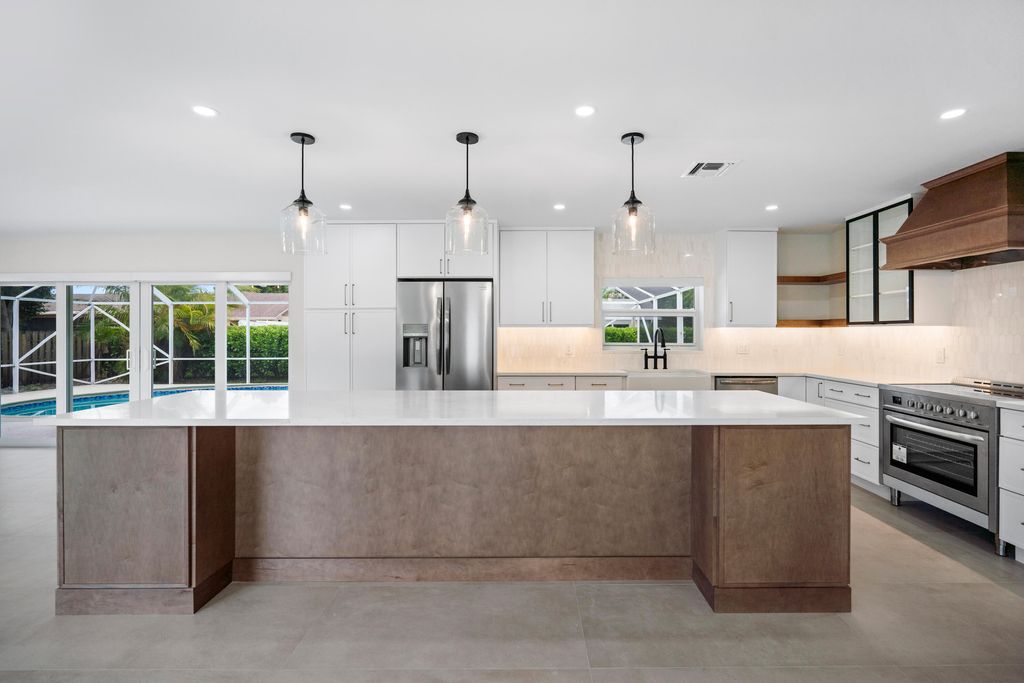 Photo of 77 Fairview E, Tequesta, FL 33469 (MLS # R11103790)