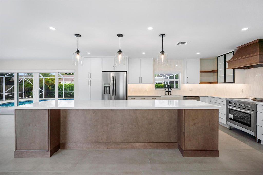 Photo of 77 Fairview E, Tequesta, FL 33469 (MLS # R11103790)