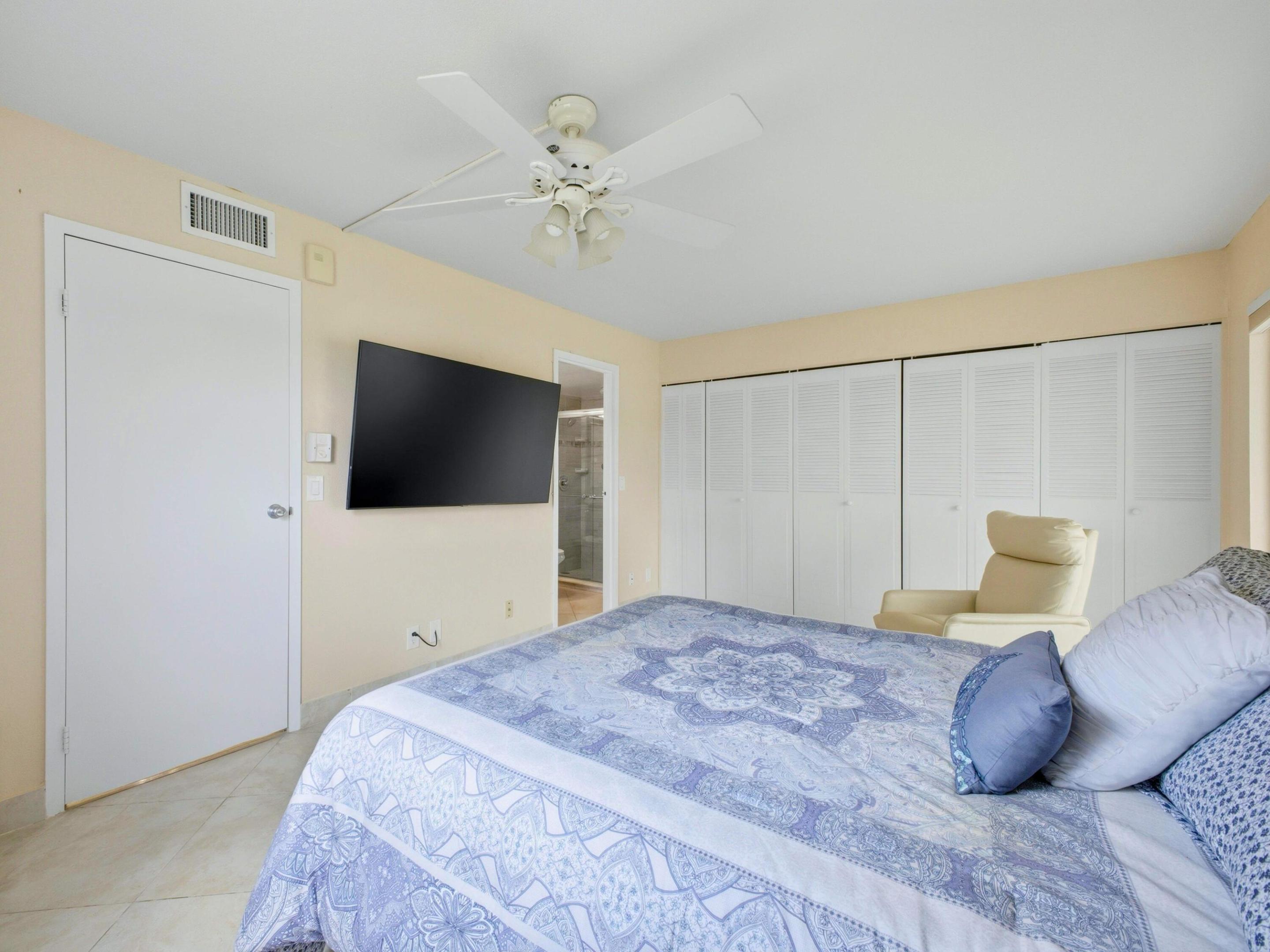 KINGS POINT TUSCANY CONDOS - Residential
