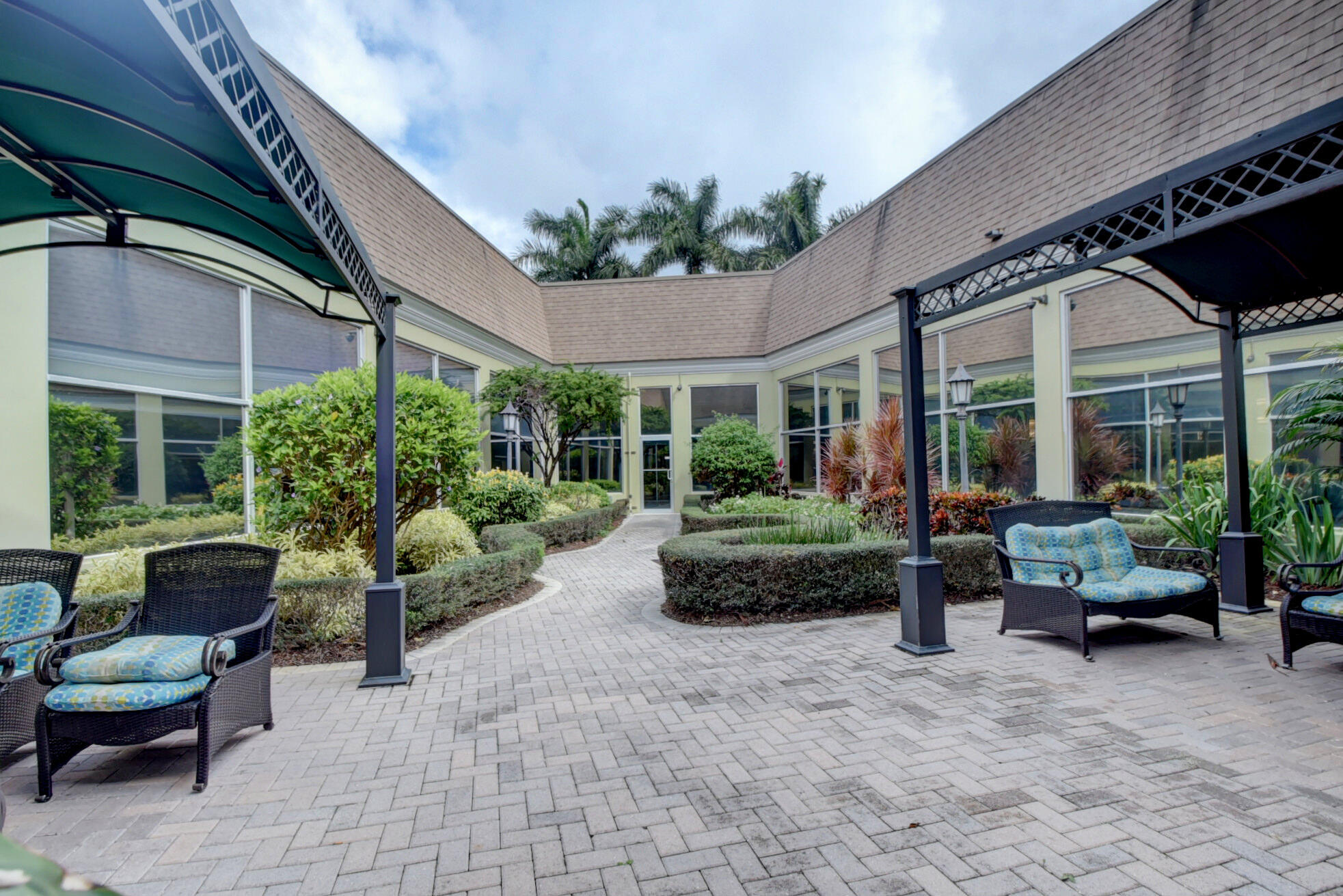 KINGS POINT TUSCANY CONDOS - Residential