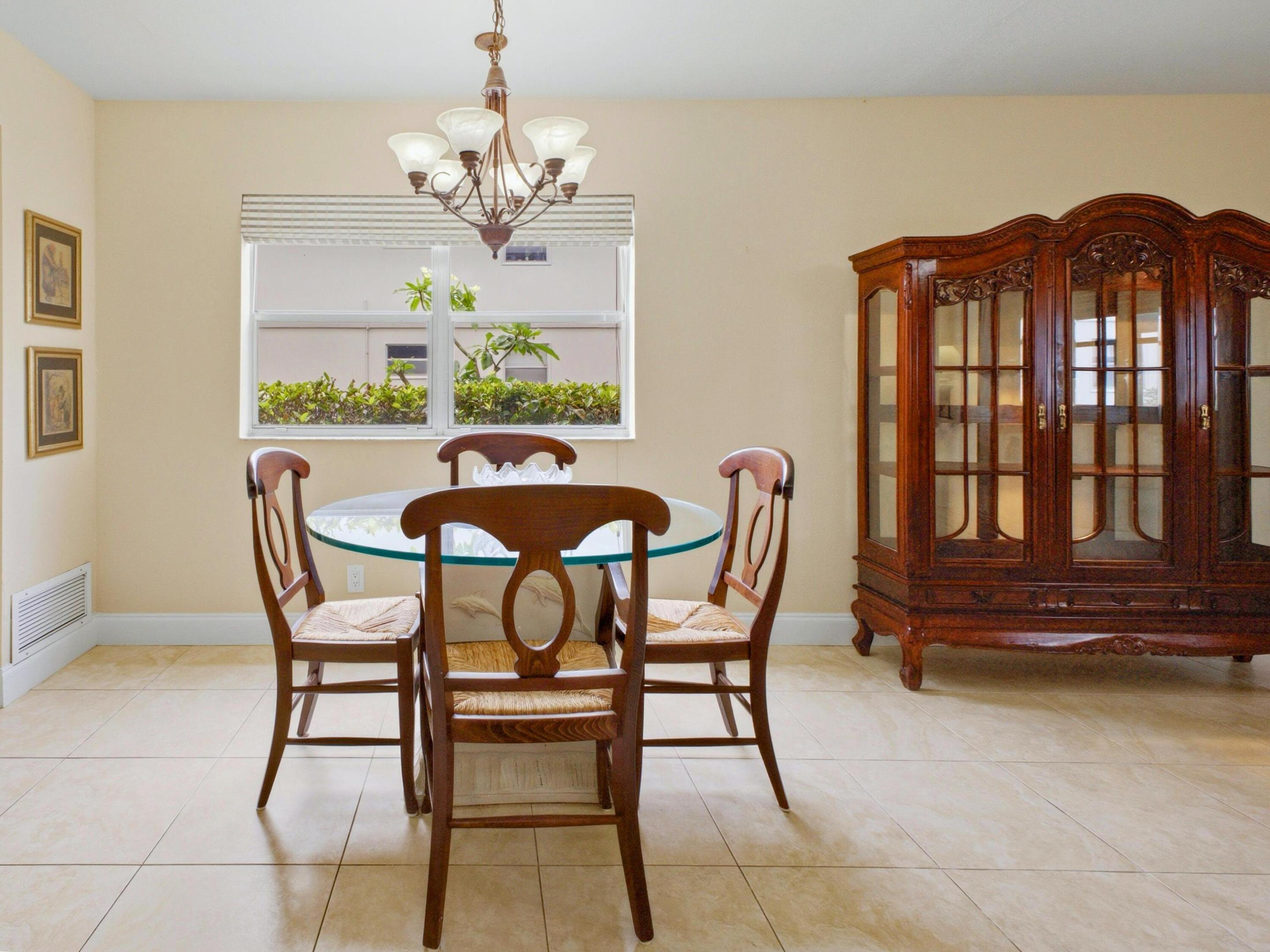 KINGS POINT TUSCANY CONDOS - Residential