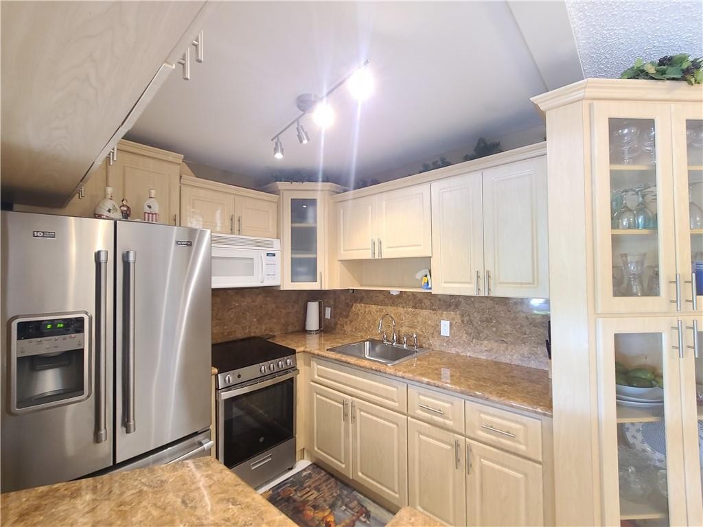 CENTURY VILLAGE EAST - Residential