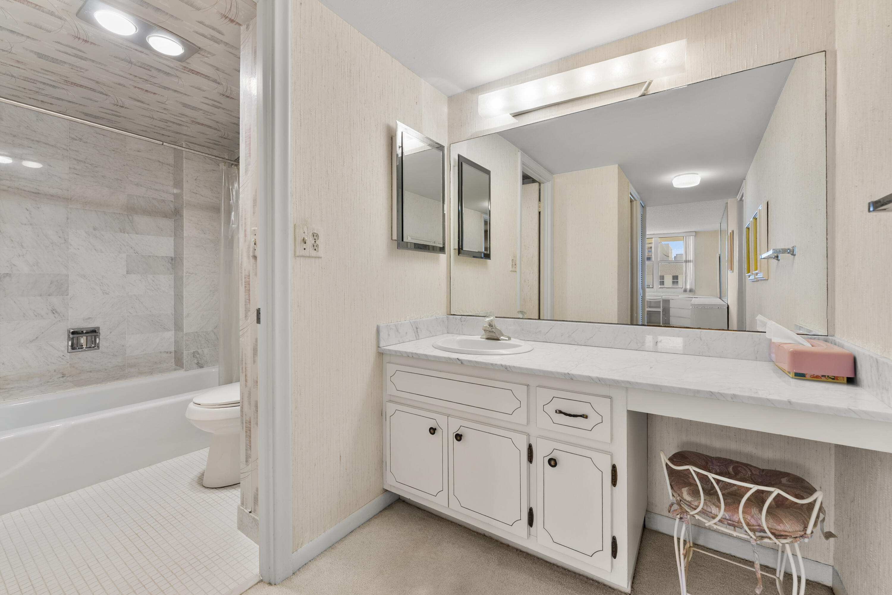 OPAL TOWERS CONDO - Residential