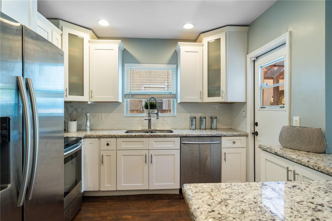 RIO VISTA C J HECTORS RES - Residential