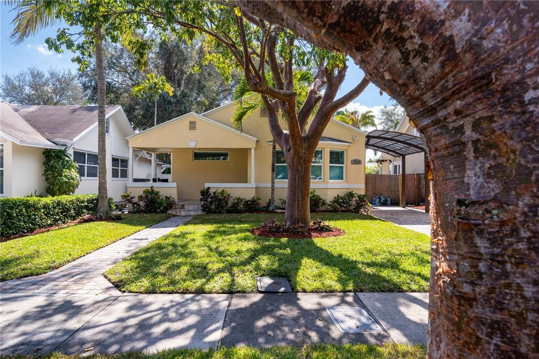 RIO VISTA C J HECTORS RES - Residential