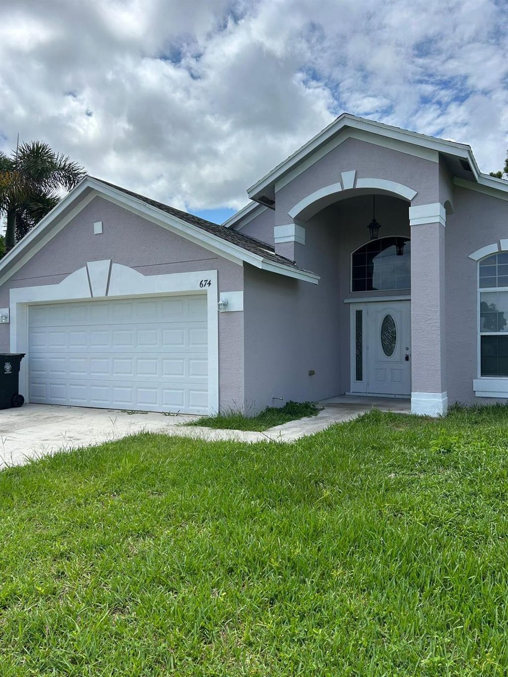 Photo of 674 SE Thornhill Drive, Port Saint Lucie, FL 34983 (MLS # R11109690)