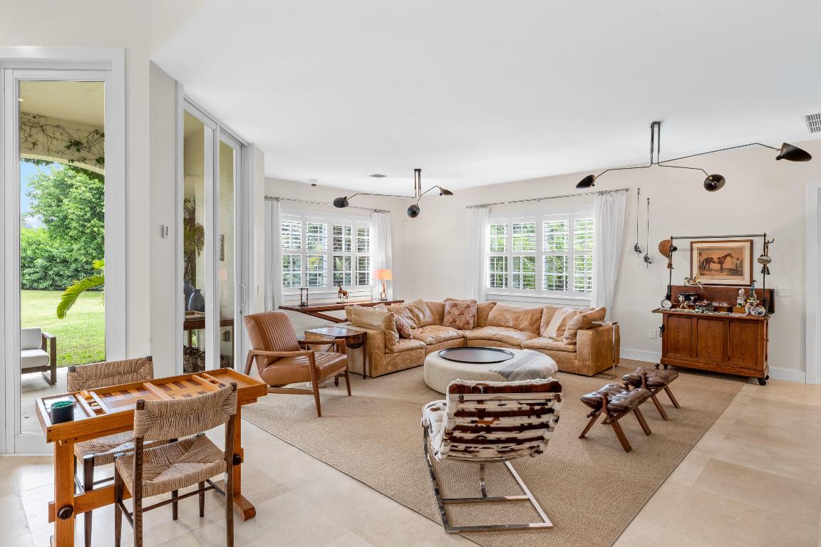 SADDLE CLUB OF WELLINGTON - Residential