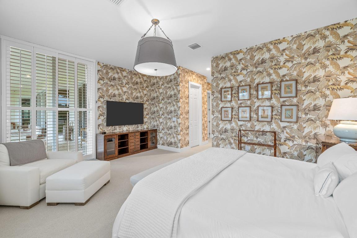 SADDLE CLUB OF WELLINGTON - Residential