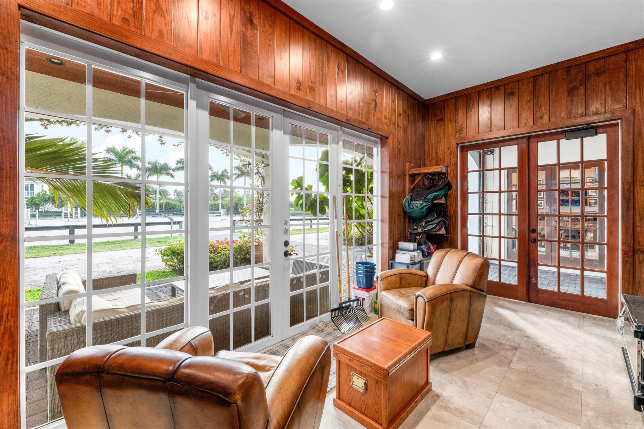 SADDLE CLUB OF WELLINGTON - Residential