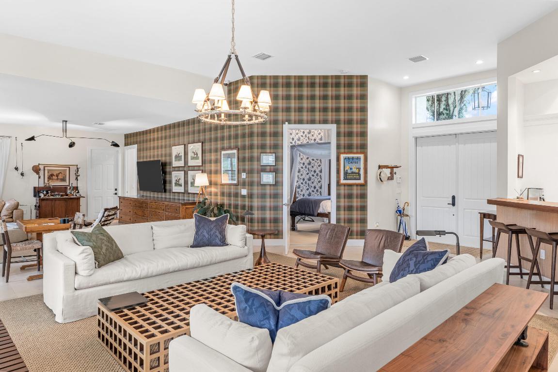 SADDLE CLUB OF WELLINGTON - Residential