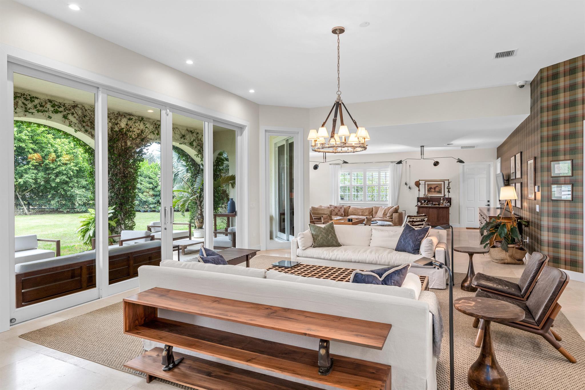 SADDLE CLUB OF WELLINGTON - Residential