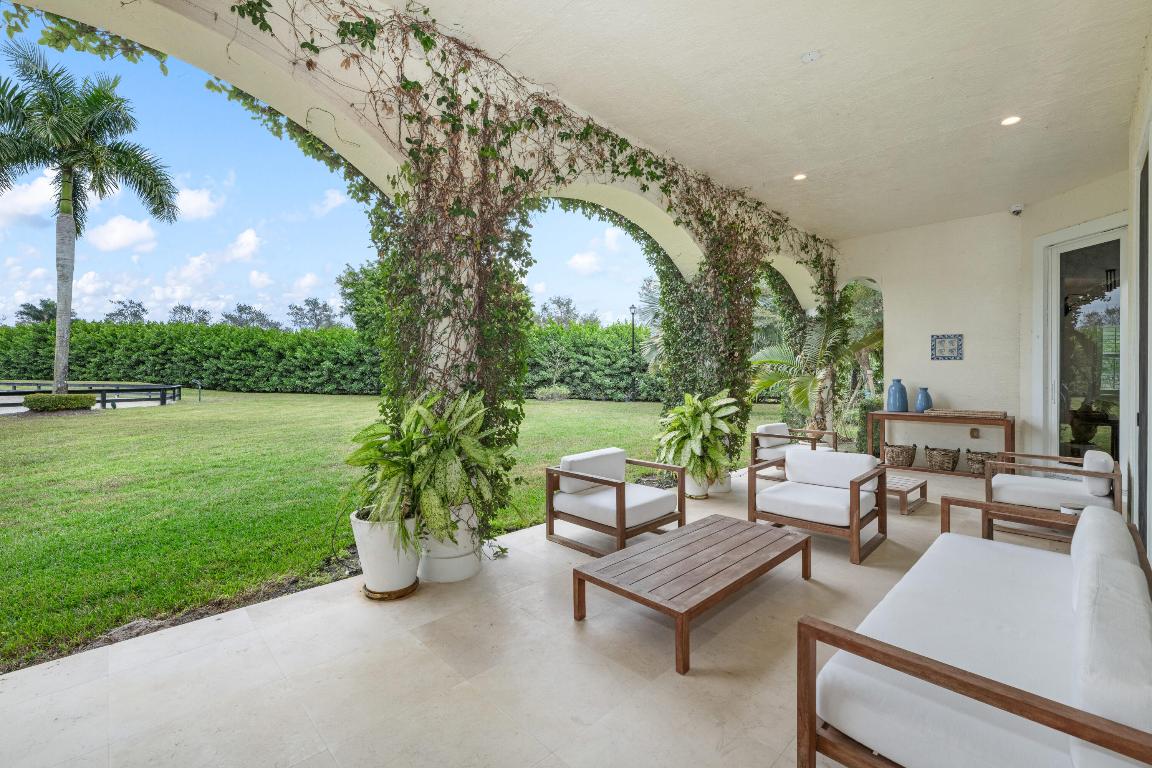 SADDLE CLUB OF WELLINGTON - Residential