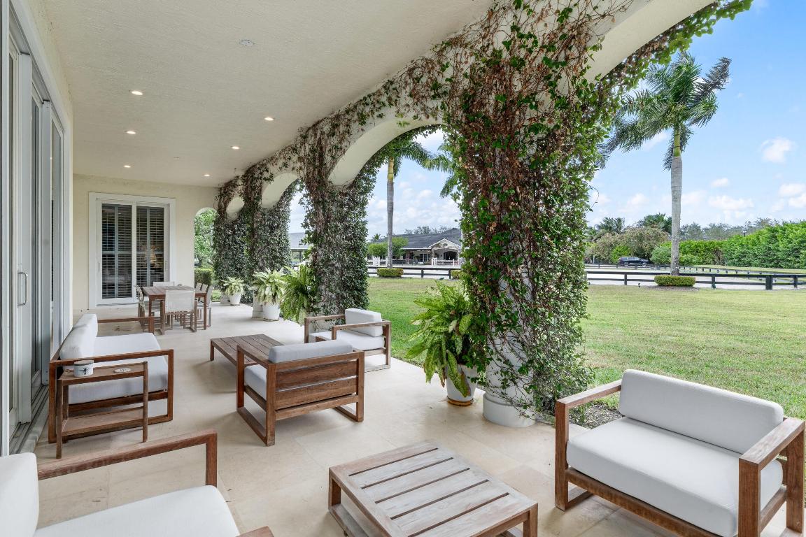 SADDLE CLUB OF WELLINGTON - Residential