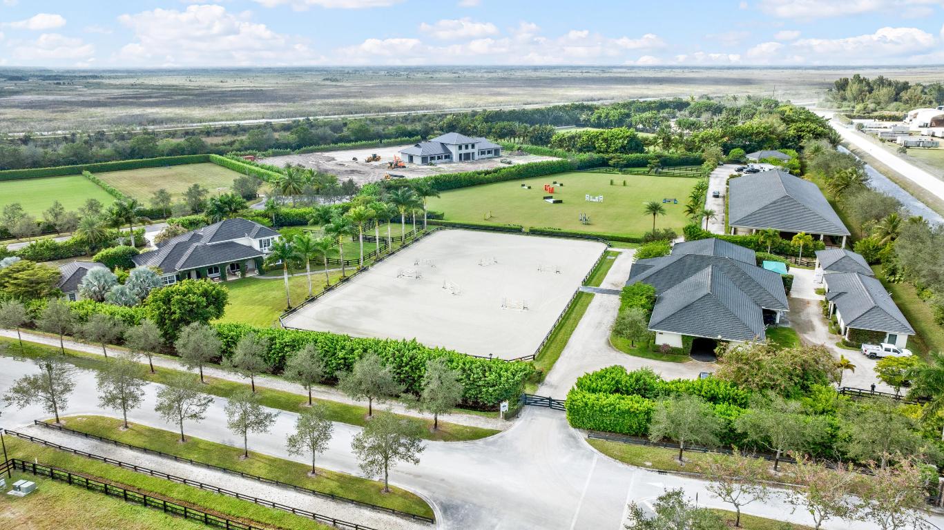 SADDLE CLUB OF WELLINGTON - Residential