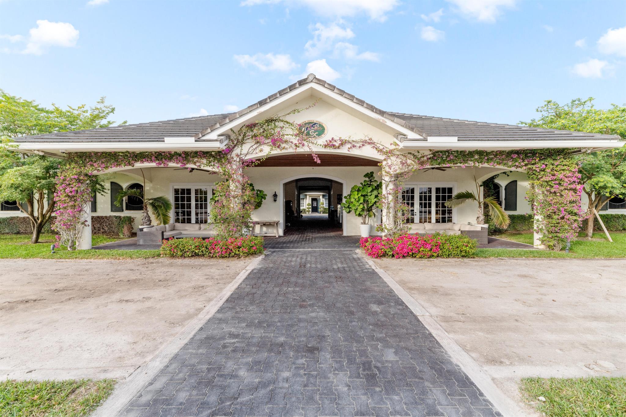 SADDLE CLUB OF WELLINGTON - Residential