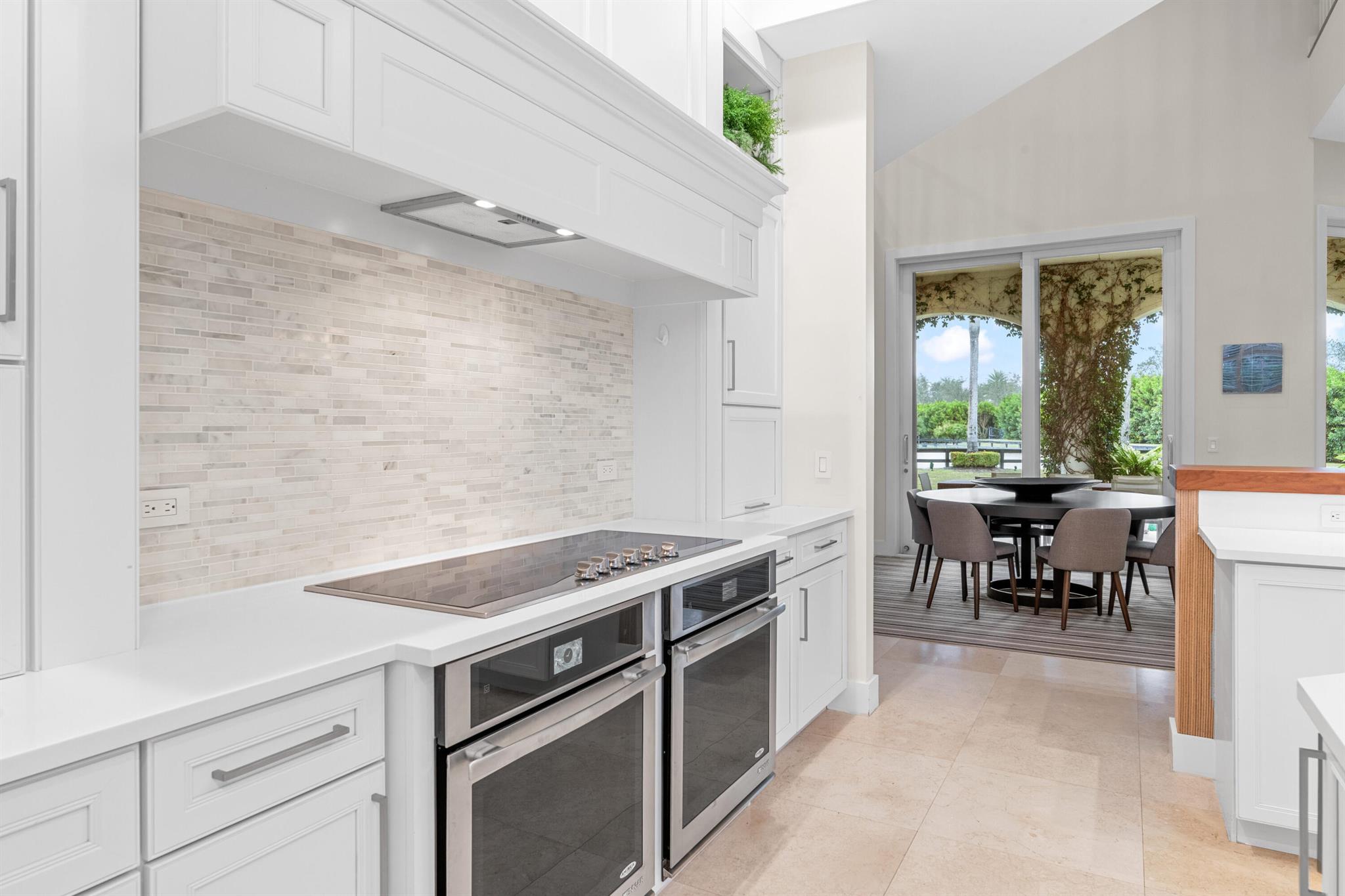 SADDLE CLUB OF WELLINGTON - Residential