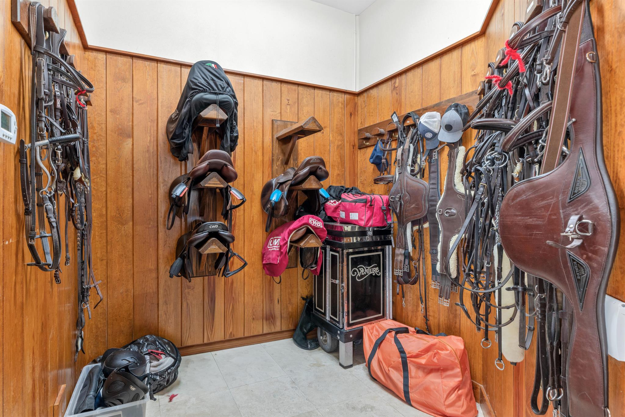 SADDLE CLUB OF WELLINGTON - Residential