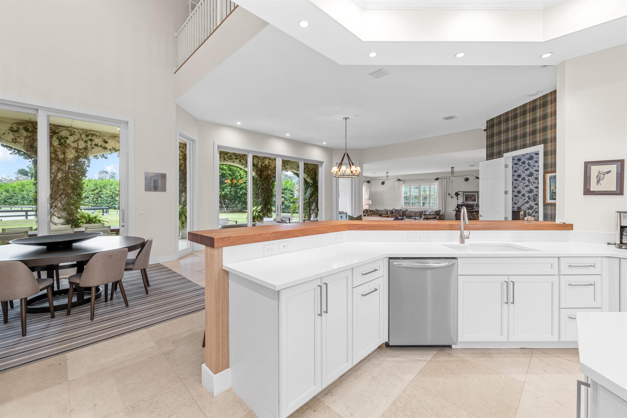 SADDLE CLUB OF WELLINGTON - Residential