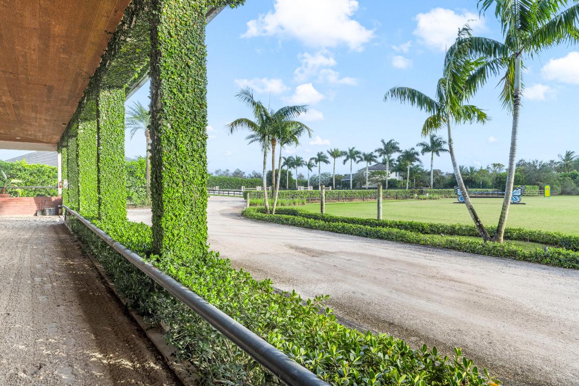 SADDLE CLUB OF WELLINGTON - Residential