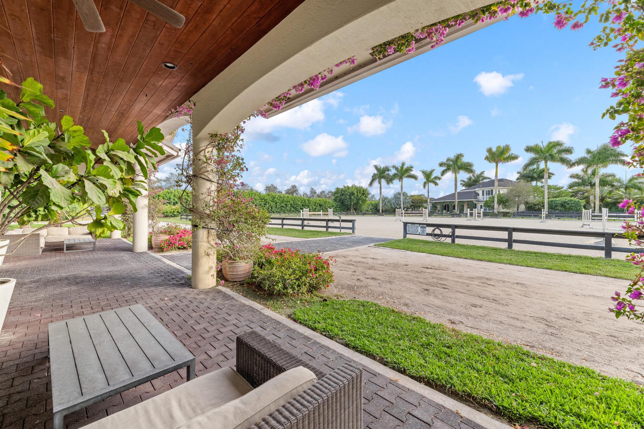 SADDLE CLUB OF WELLINGTON - Residential