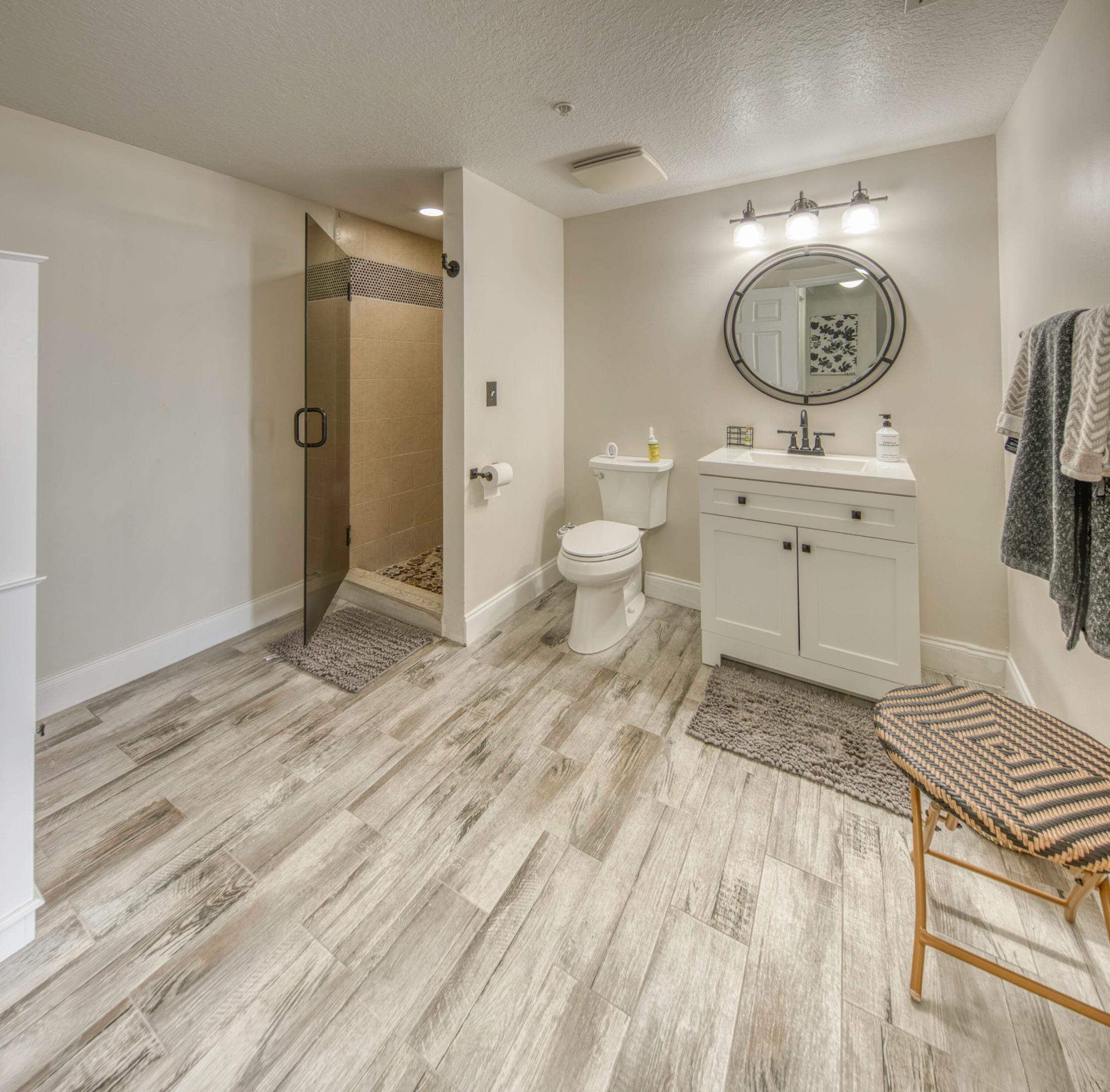 LUCERNE CONDO - Residential Lease