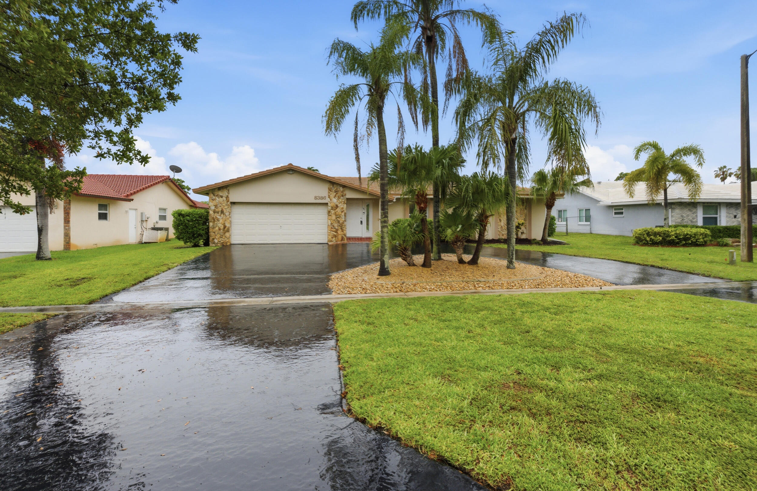 8386 Shadow Wood Boulevard