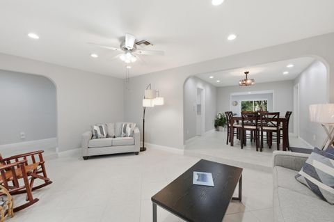 Tiny photo for 8386 Shadow Wood Boulevard, Coral Springs, FL 33071 (MLS # B26036754)