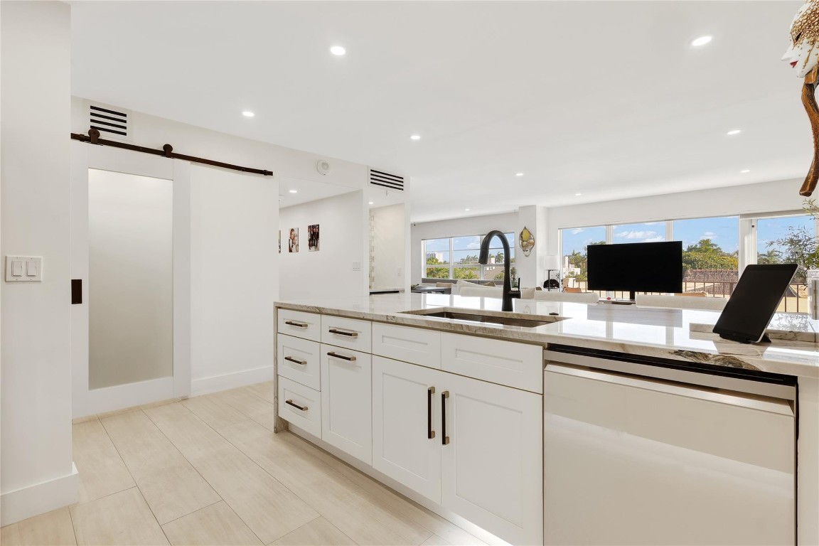 2500 E Las Olas Boulevard 307