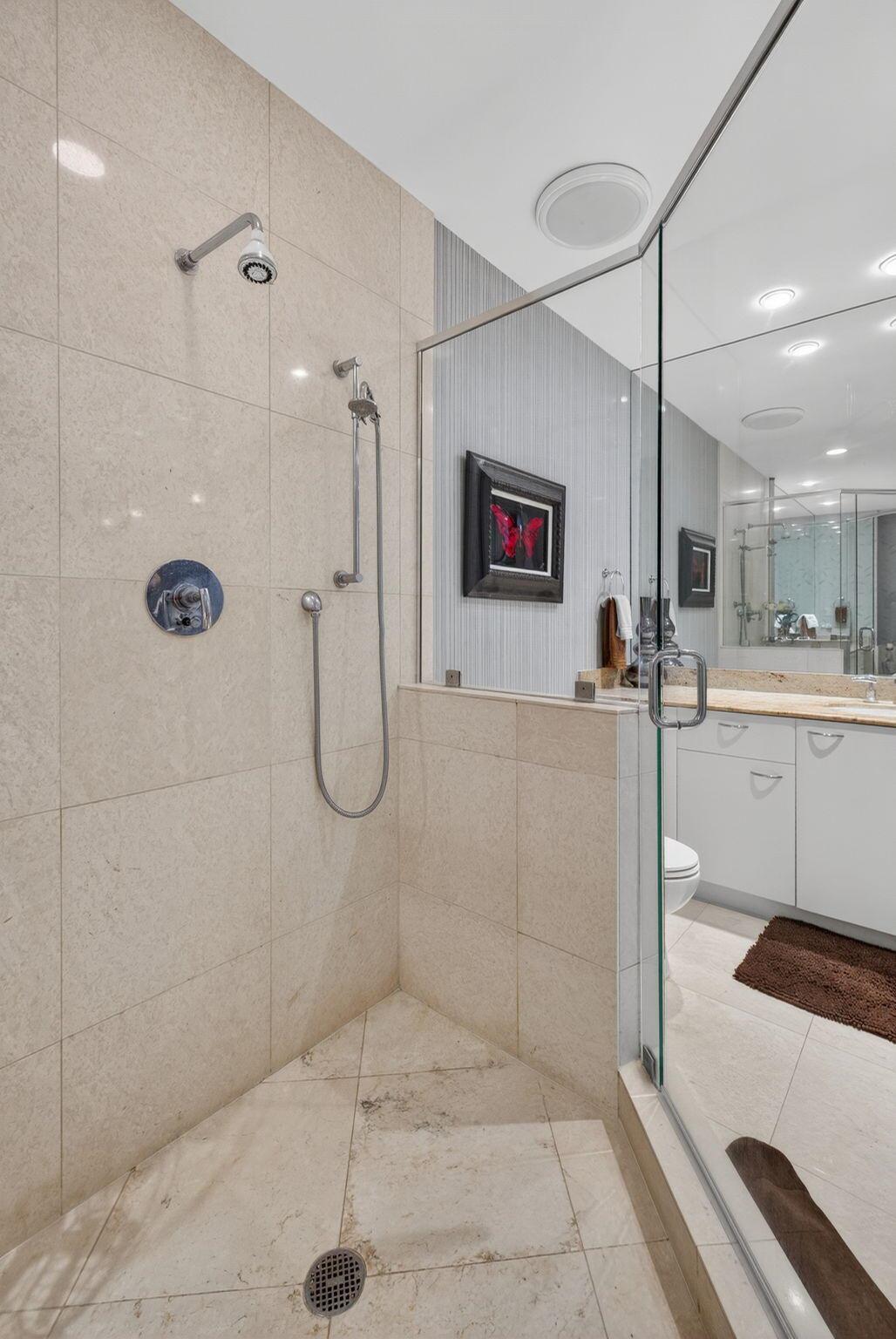 AQUAZUL CONDO - Residential Lease