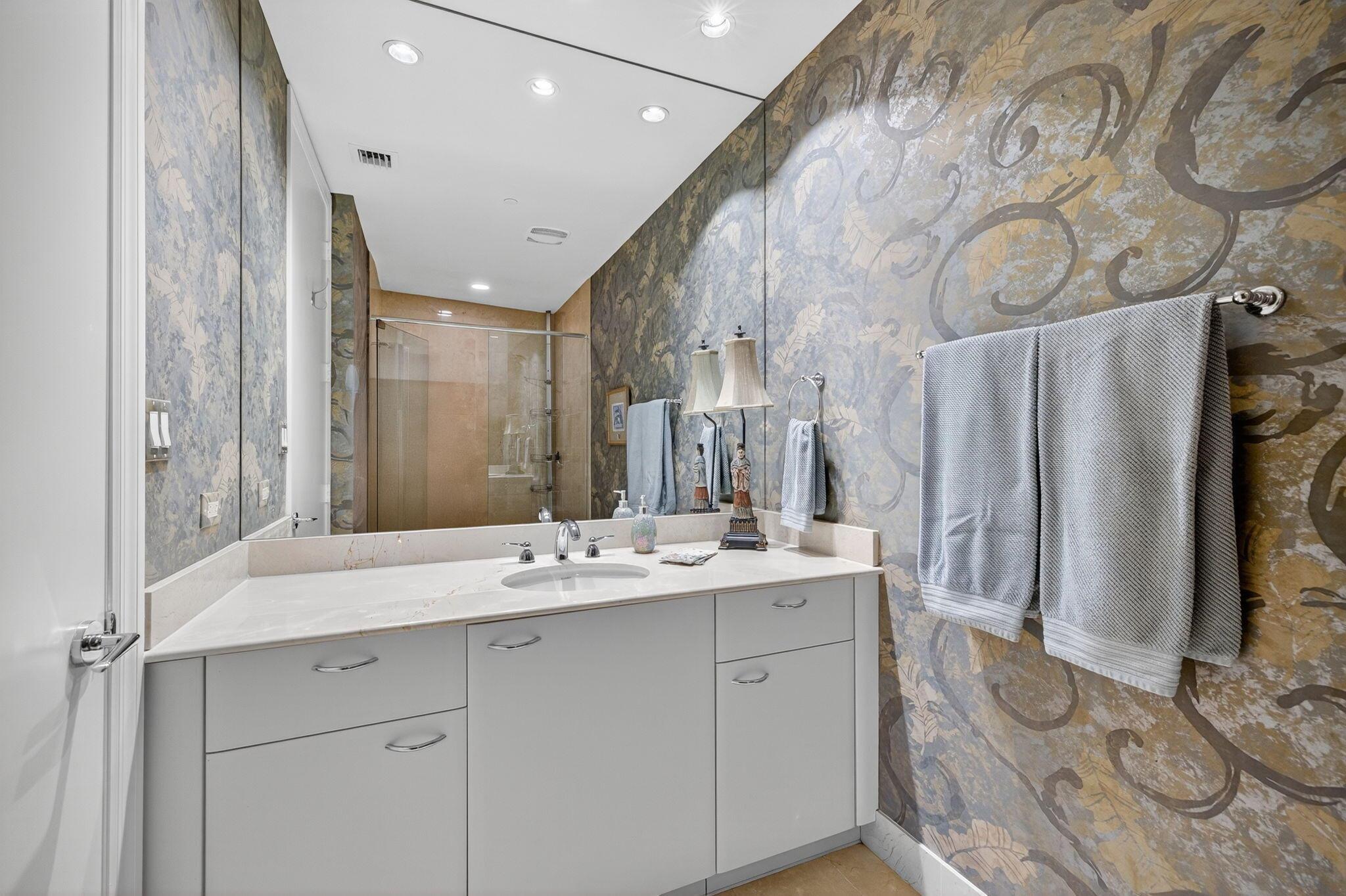 AQUAZUL CONDO - Residential Lease