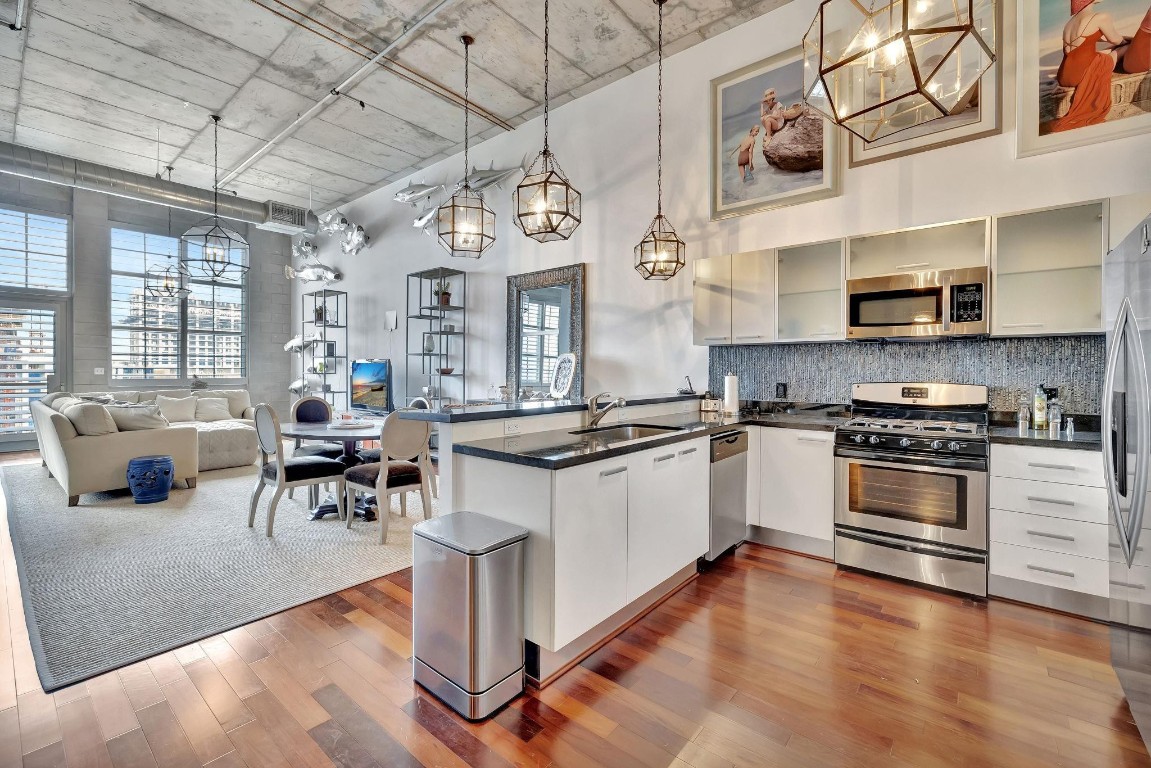 411 NW 1st Avenue 704