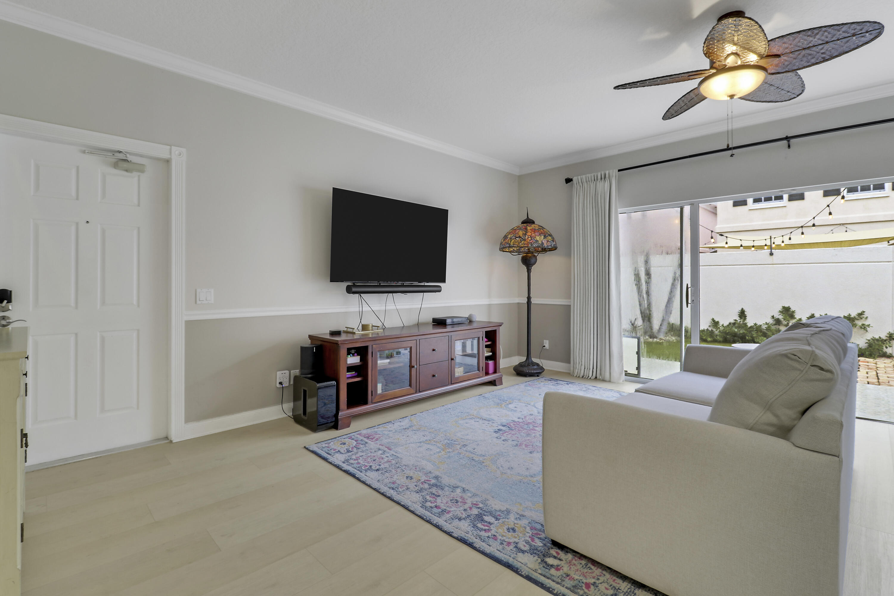 TEQUESTA OAKS - Residential