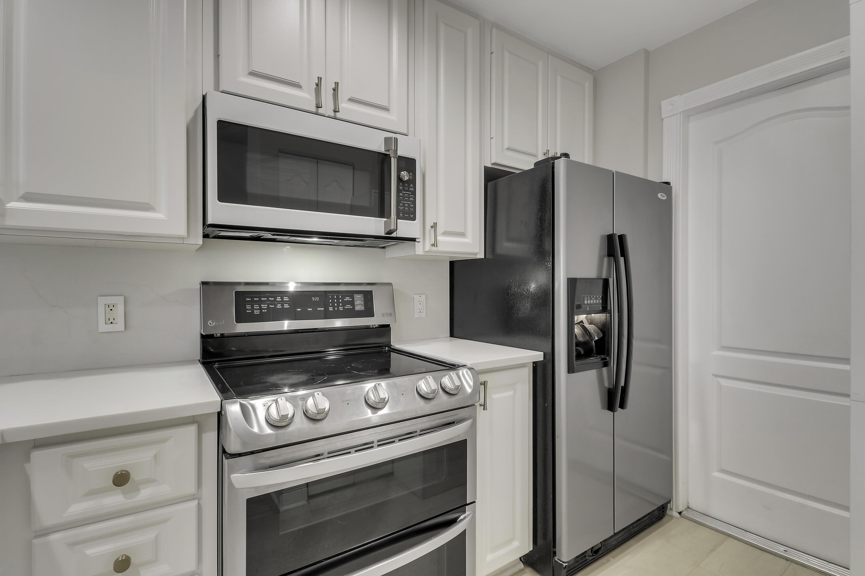 TEQUESTA OAKS - Residential
