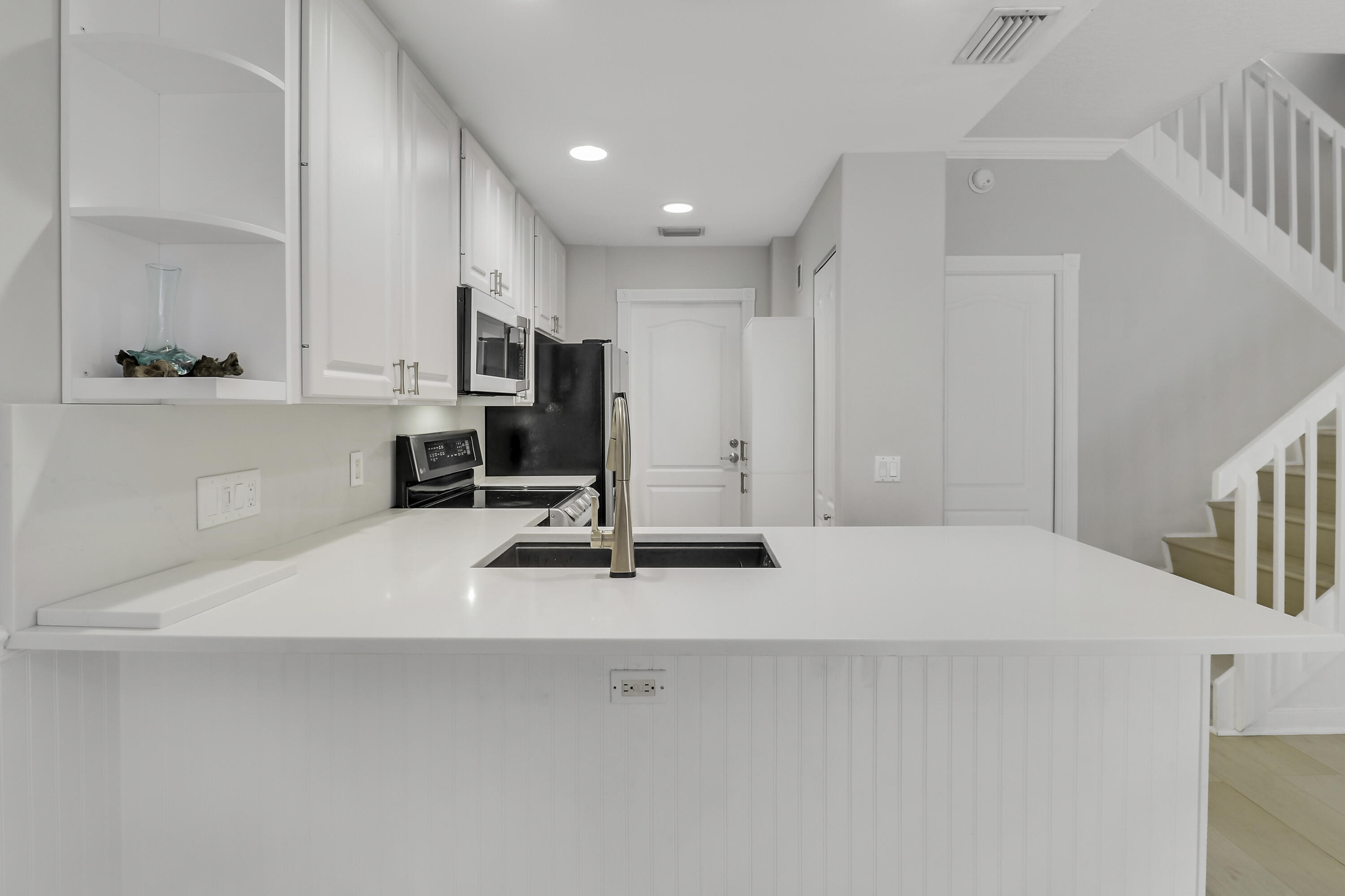 TEQUESTA OAKS - Residential