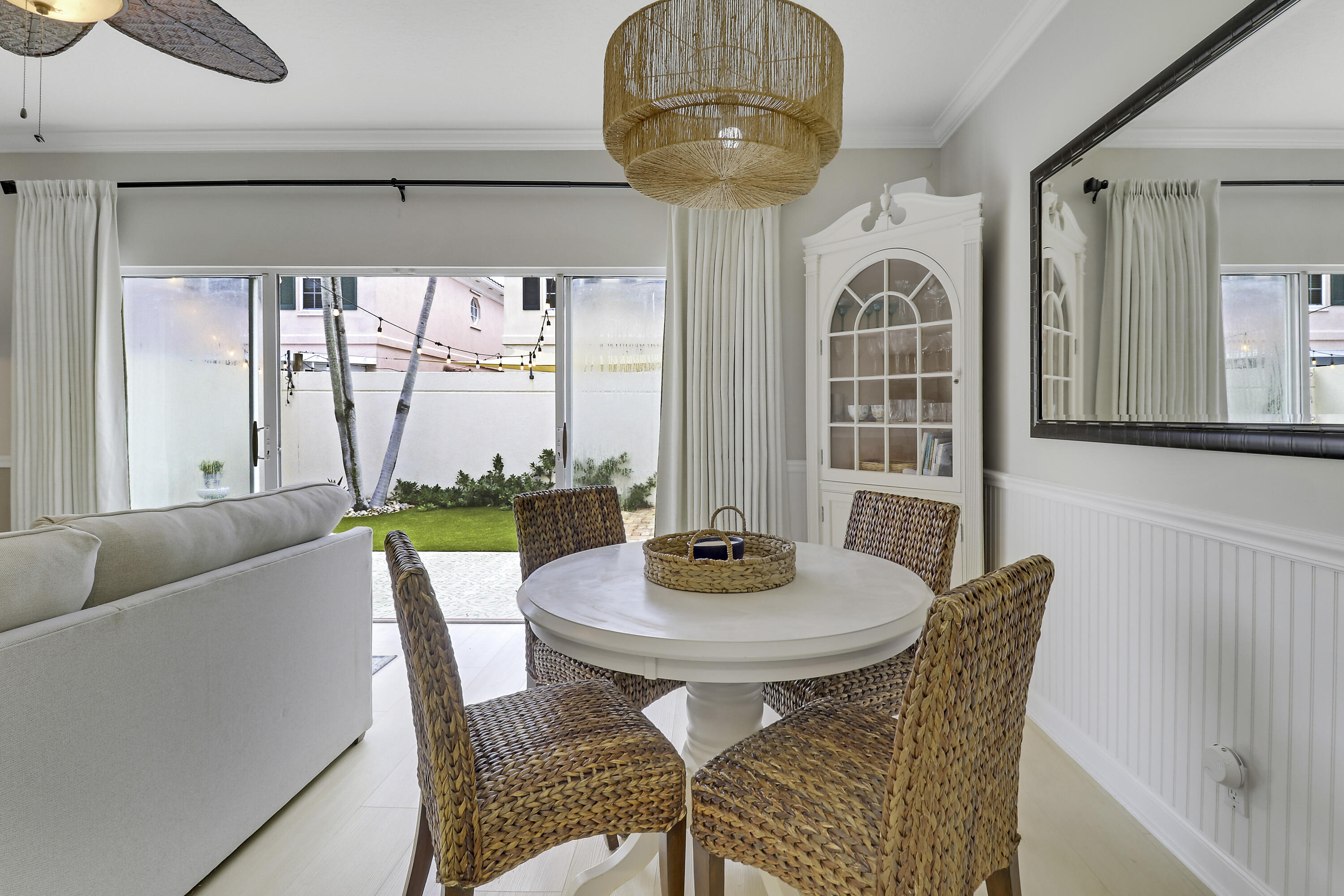 TEQUESTA OAKS - Residential