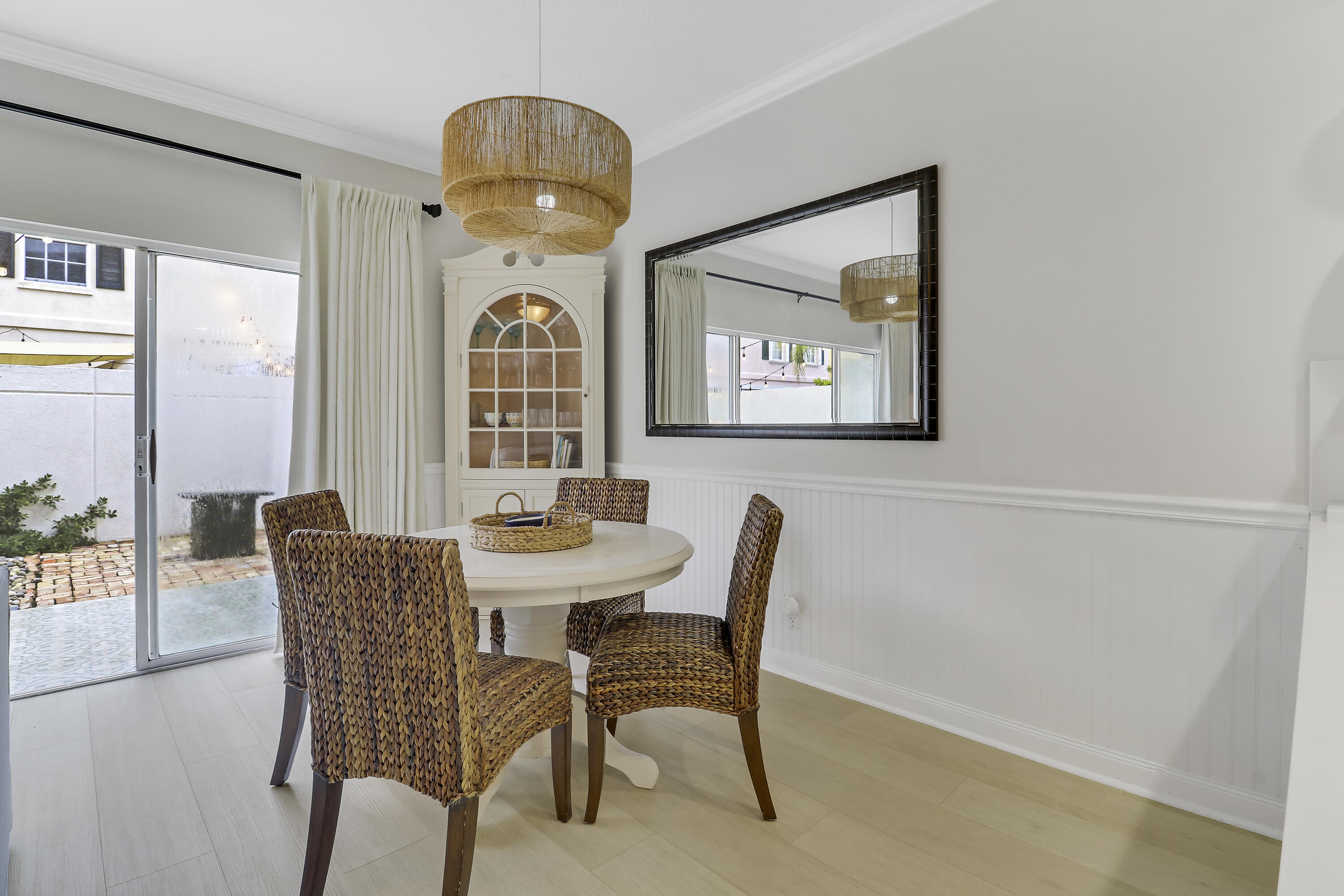 TEQUESTA OAKS - Residential