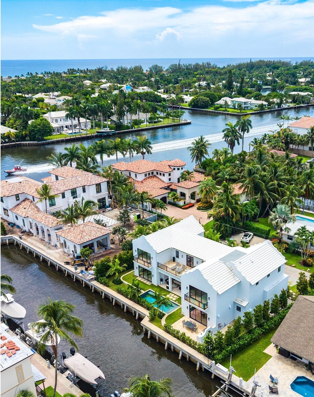 Photo of 819 Bamboo Ln, Delray Beach, FL 33483 (MLS # B26050393)