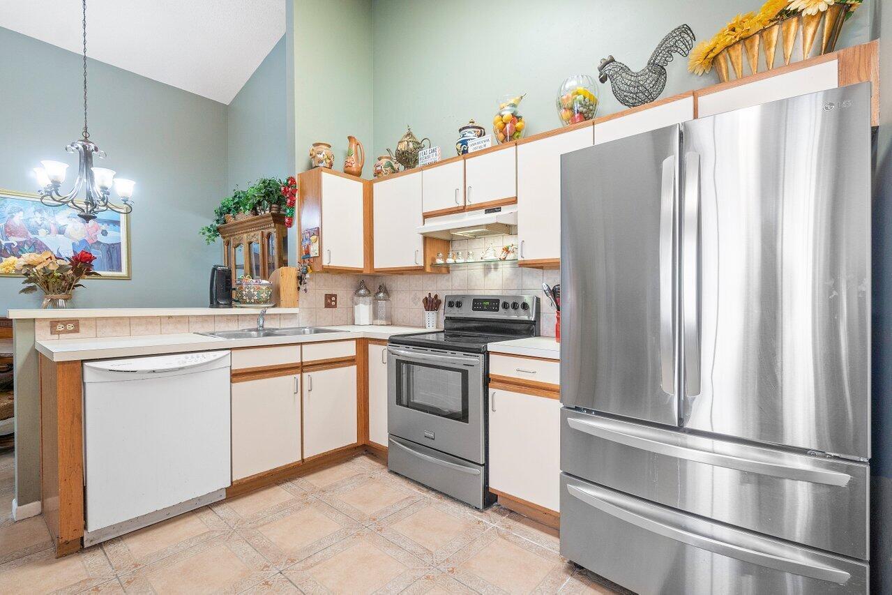 BRIGHTON LAKES - Residential