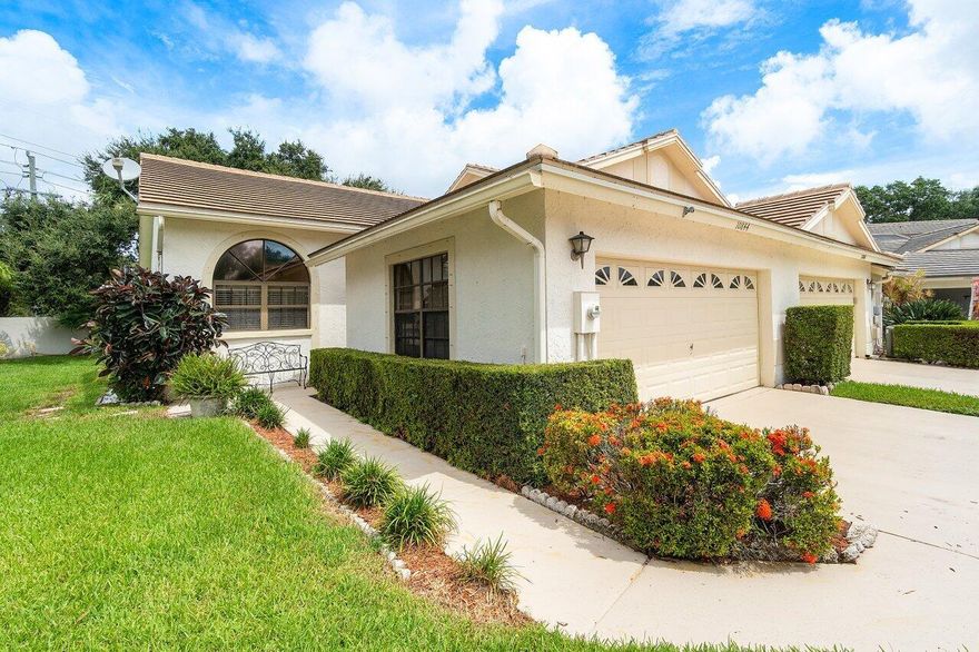 THIS IS AN ADULT 55+ COMMUNITY.  This lovely villa located in a great neighborhood is looking for a new owner. Living room is spacious and open to formal dining. The 3rd bedroom is used a den/office and open to the Lanai. Master bedroom also opens to Lanai. The main, tiled roof has a transferrable warranty and the AC is 2 years old.  Community pool & tennis court. 1 pet allowed max 25 lbs.