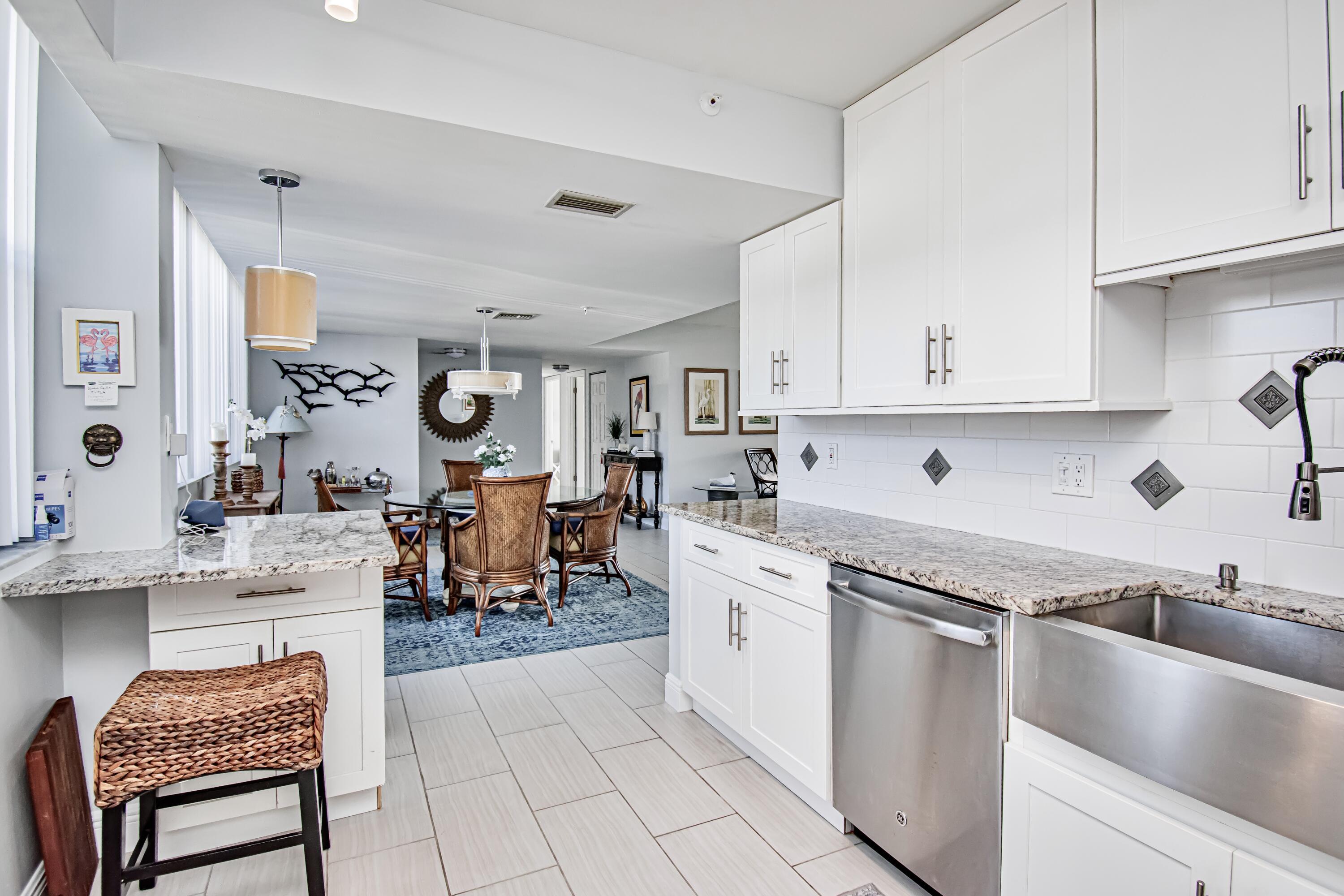 LAKESHORE COLONY I CONDO - Residential