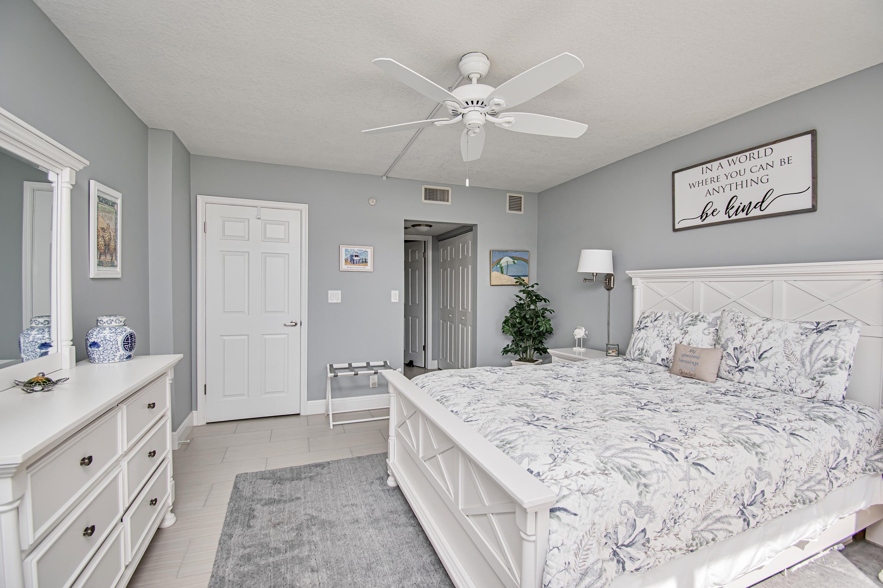 LAKESHORE COLONY I CONDO - Residential